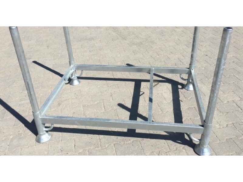 Layher stapelbokken 0.85x1.25M gebruikt