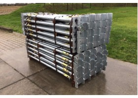 Schroefstempels 180-300cm nieuw per 50 stuks