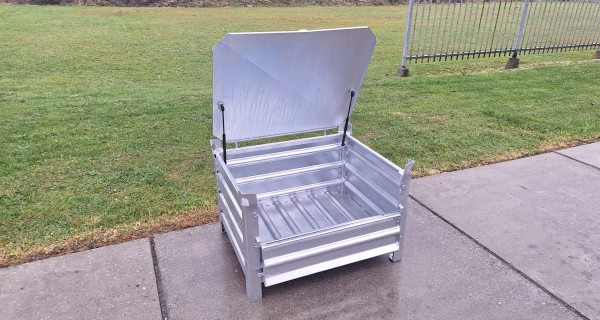 Eurobox stapelbak 80x100cm met deksel en gasveren nieuw Eurobox stapelbak 80x100cm met deksel en gasveren nieuw