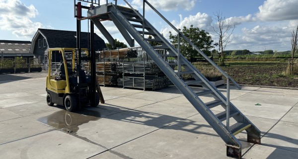 Gebruikte stalen trap