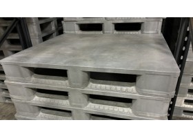 Kunststof blokpallet 1000x1200x150mm gebruikt