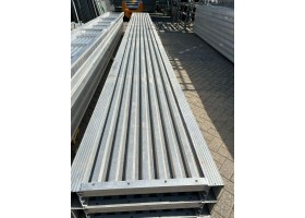 Hele nette gebruikte Layher aluminium loopbrug 6.10M