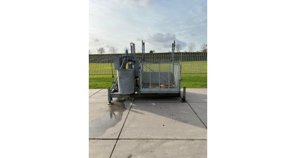 De Jong AT50 bouwlift 400V 500KG De Jong AT50 bouwlift 400V 500KG