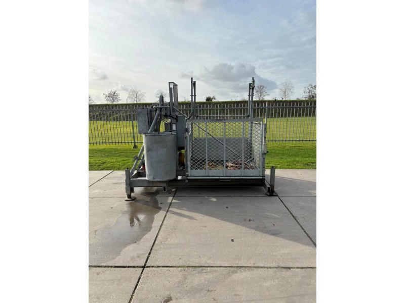 De Jong AT50 bouwlift 400V 500KG De Jong AT50 bouwlift 400V 500KG