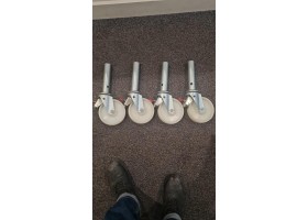 Layher Zifa nieuwe kamersteiger wielen