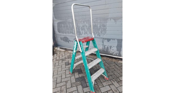 Altrex dubbele trap TDO4 2 x 4 trede Taurus