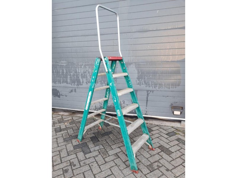 Gebruikte Altrex dubbele trap TDO6 2 x 6 trede Taurus