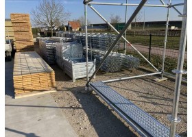 Nieuwe en gebruikte  Layher Allround systeemsteiger