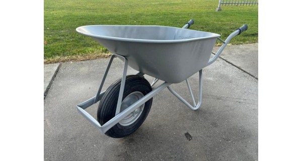 Matador M110 bakkruiwagen en M200 steenkruiwagen