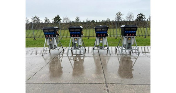 4x Bos Elektro Grande Stroomverdeelkasten 400A