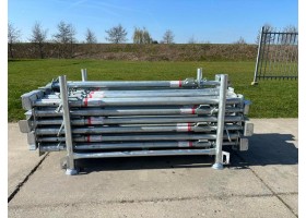 50 stuks nieuwe schroefstempels 180-300cm incl. bok 70x130cm