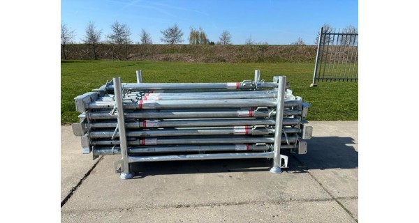 50 stuks nieuwe schroefstempels 180-300cm incl. bok 70x130cm