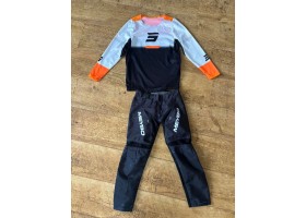 Meybo crossbroek en Shot shirt BMX geschikt voor 5 tot 7jaar