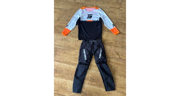Meybo crossbroek en Shot shirt BMX geschikt voor 5 tot 7jaar