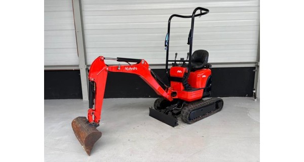Minigraver Kubota U10-3 2015 1589uur nieuw gespoten