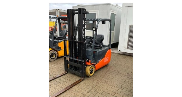 2012 Toyota 8FBET16 elektrische heftruck met 4901uur