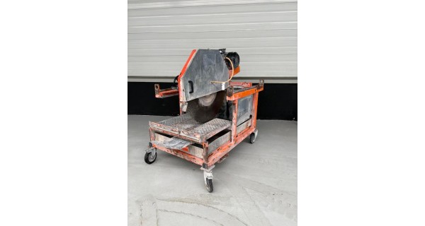 Norton Clipper jumbo 900 steenzaagmachine